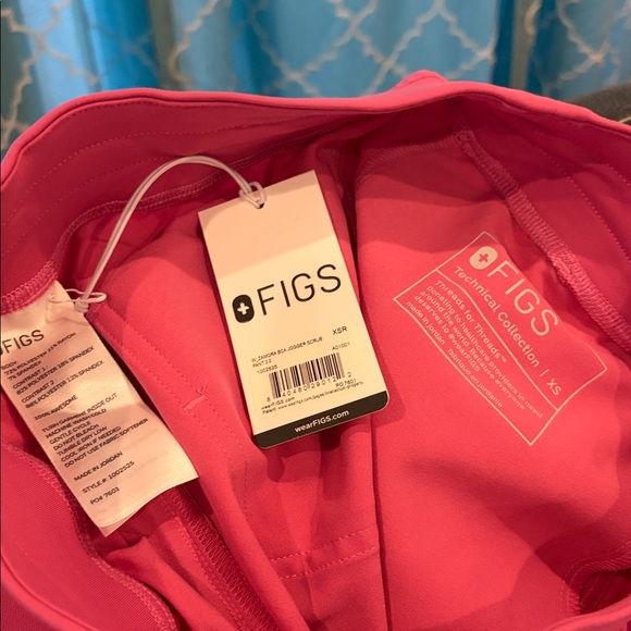 Figs F**g Pink Scrub Set x small - Picture 3 of 3